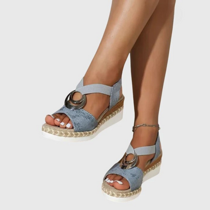 Momount dámske espadrilkové sandále na kline – púdrové, metalický remienok na členku