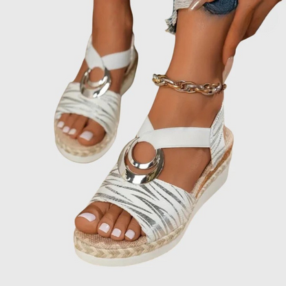 Momount dámske espadrilkové sandále na kline – púdrové, metalický remienok na členku