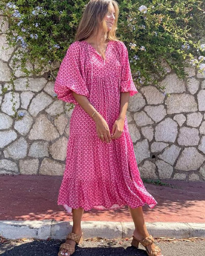 Bellanova | Boho vzorované stupňovité letné maxi šaty s V výstrihom