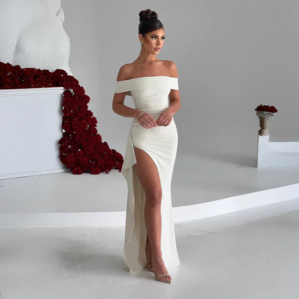 Daniela | Elegantné večerné maxi šaty so spustenými ramenami, riasením a vysokým rozparkom